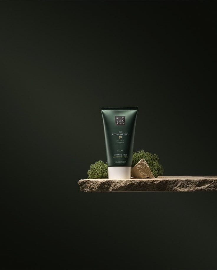 Professional beauty and makeup products photo for fashion modeling academy 02