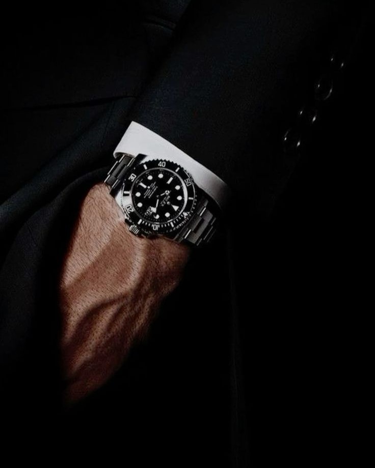 Stylish watch and necklace product photo for modeling and fashion presentation 01